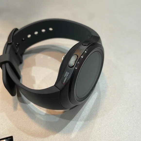 Samsung Gear S2 smartwatch NEVER USED